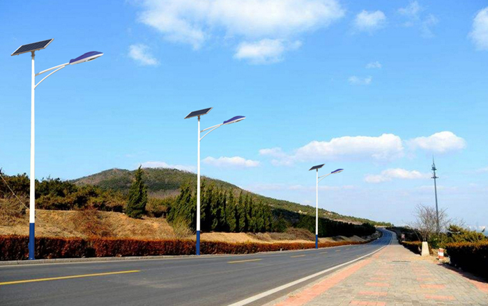  一學(xué)就會(huì )，教你如何延長(cháng)太陽(yáng)能路燈蓄電池壽命